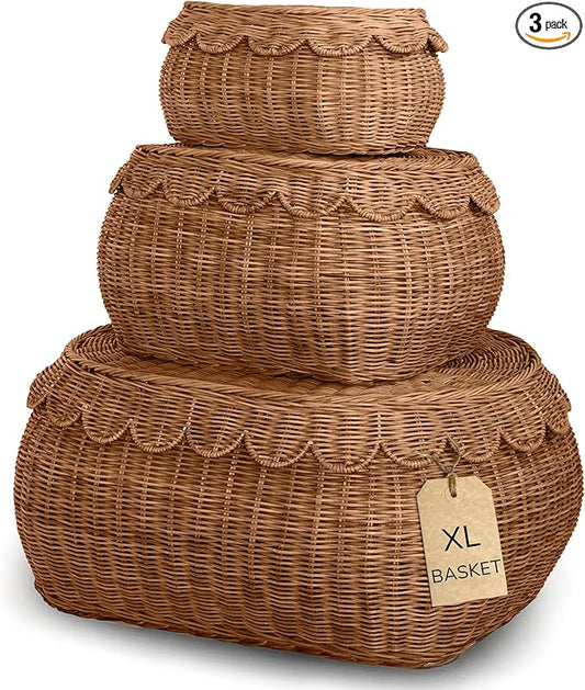 BEBE BASK Large Scalloped Basket Set Of 3 - Hand-Woven & Award-Winning Scallop Basket - XL - Extra Large for Blankets 22 x 16 x 10 In - Elegant Wicker With Scalloped Edge Lid (Mocca)